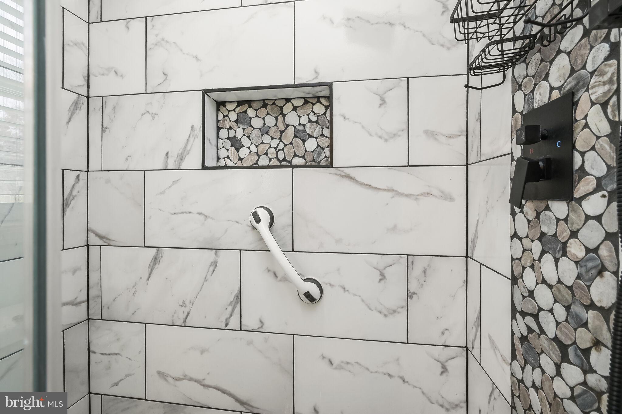 MOUNT HEBRON - Residential