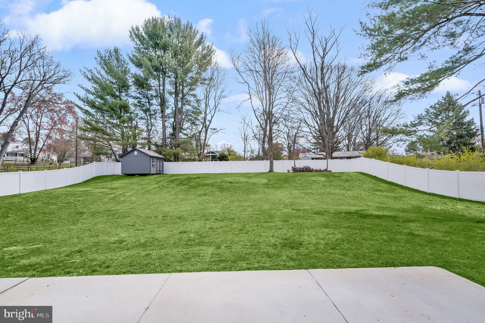 MOUNT HEBRON - Residential