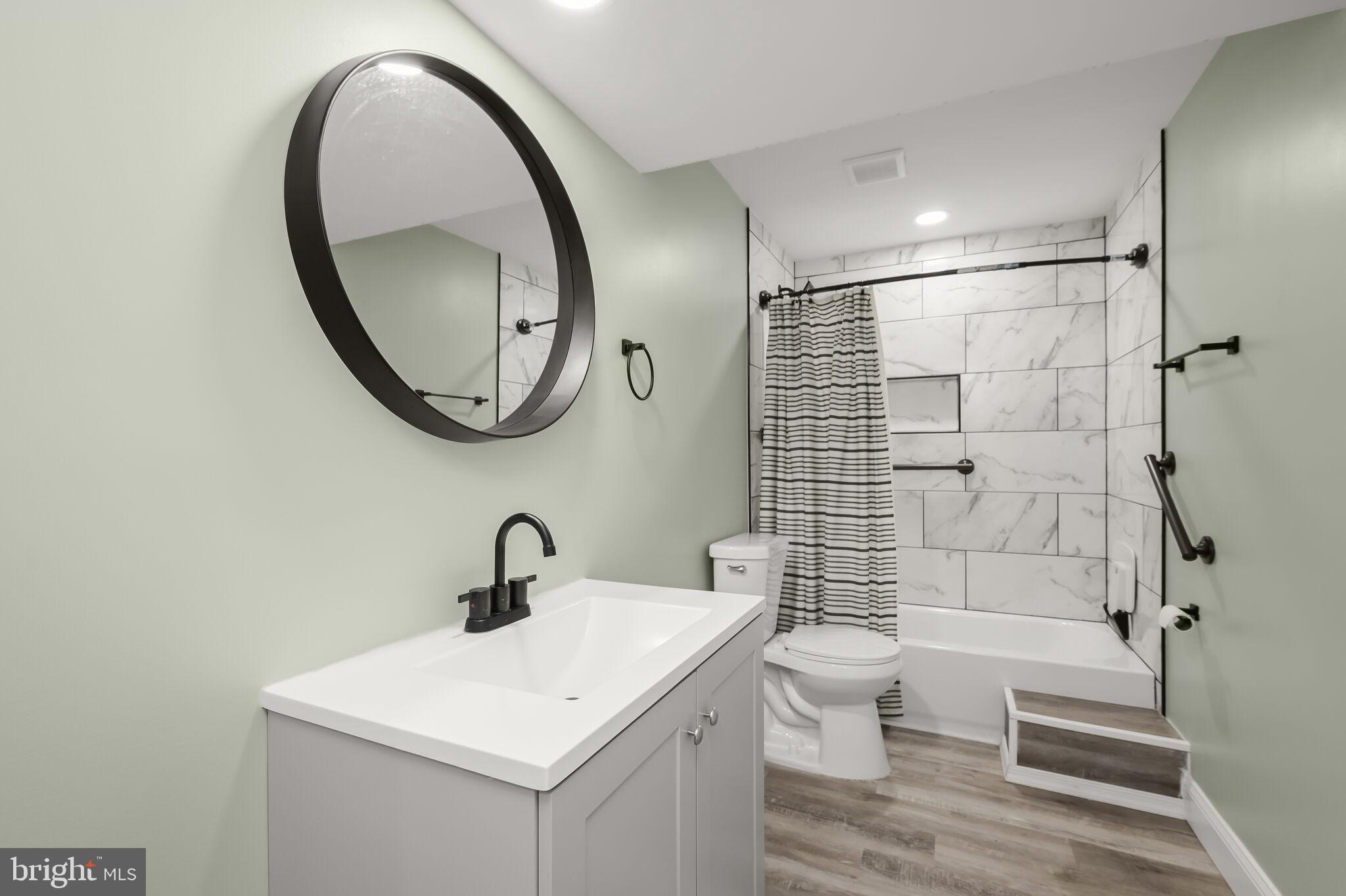 MOUNT HEBRON - Residential