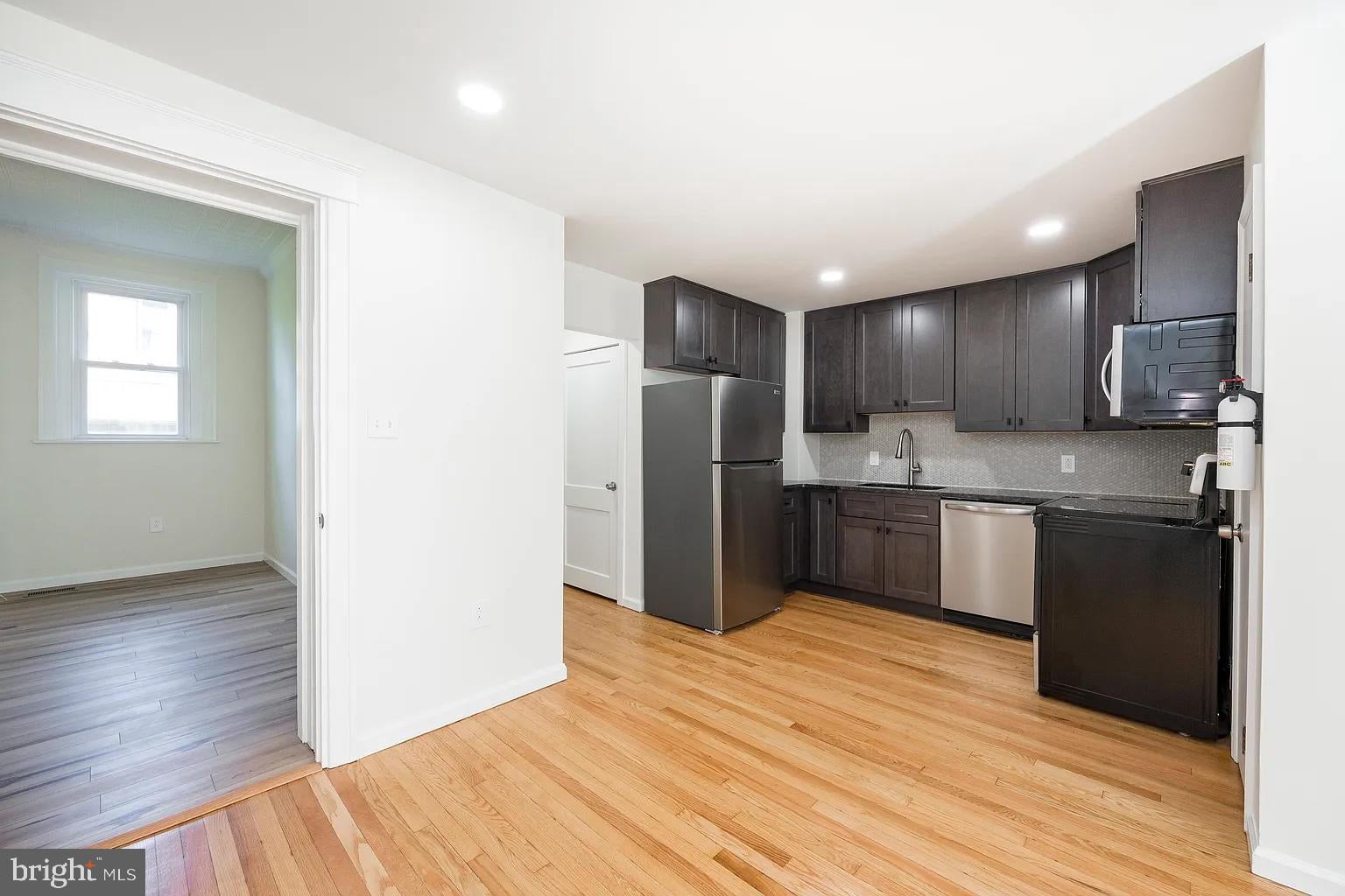 554 MAIN STREET APT 5