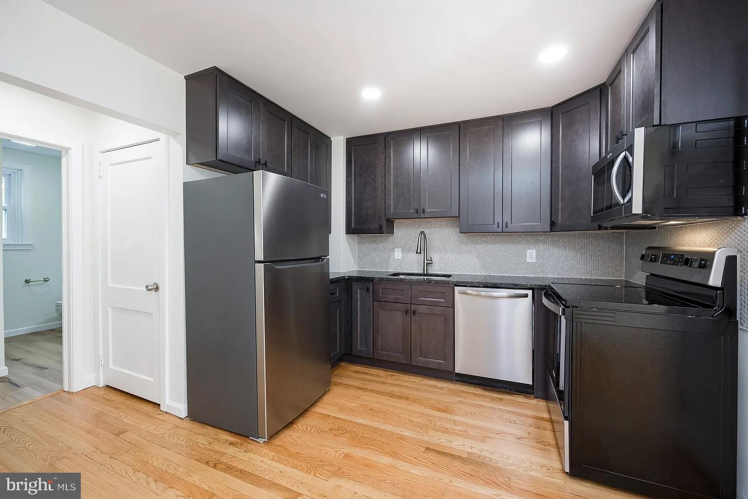 554 MAIN STREET APT 5