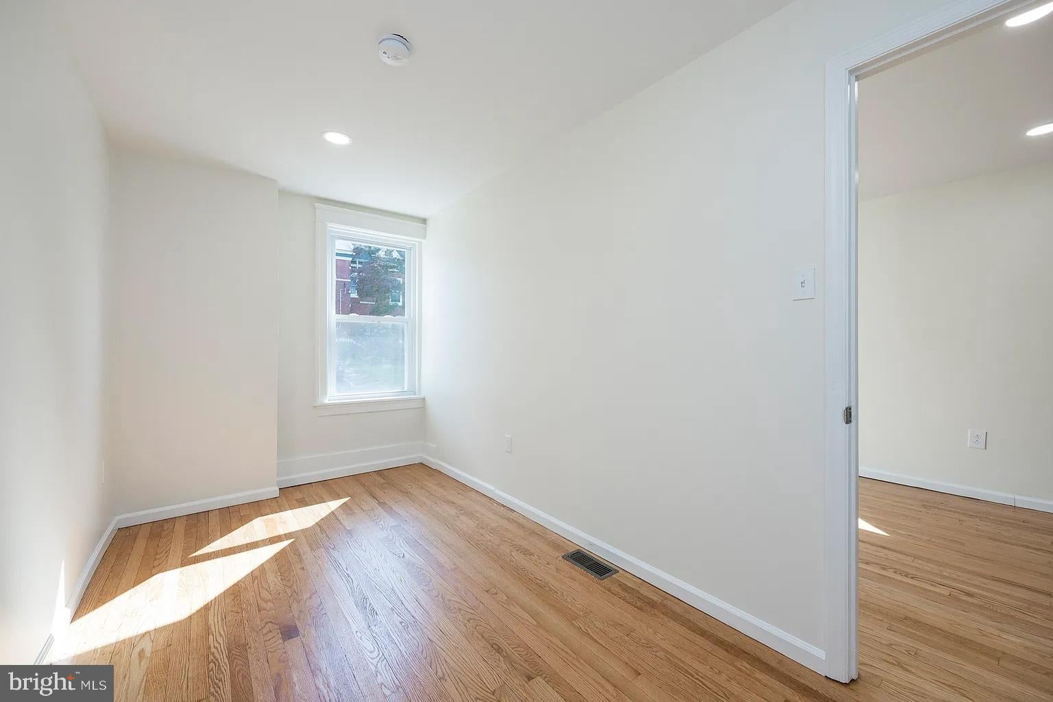 554 MAIN STREET APT 5