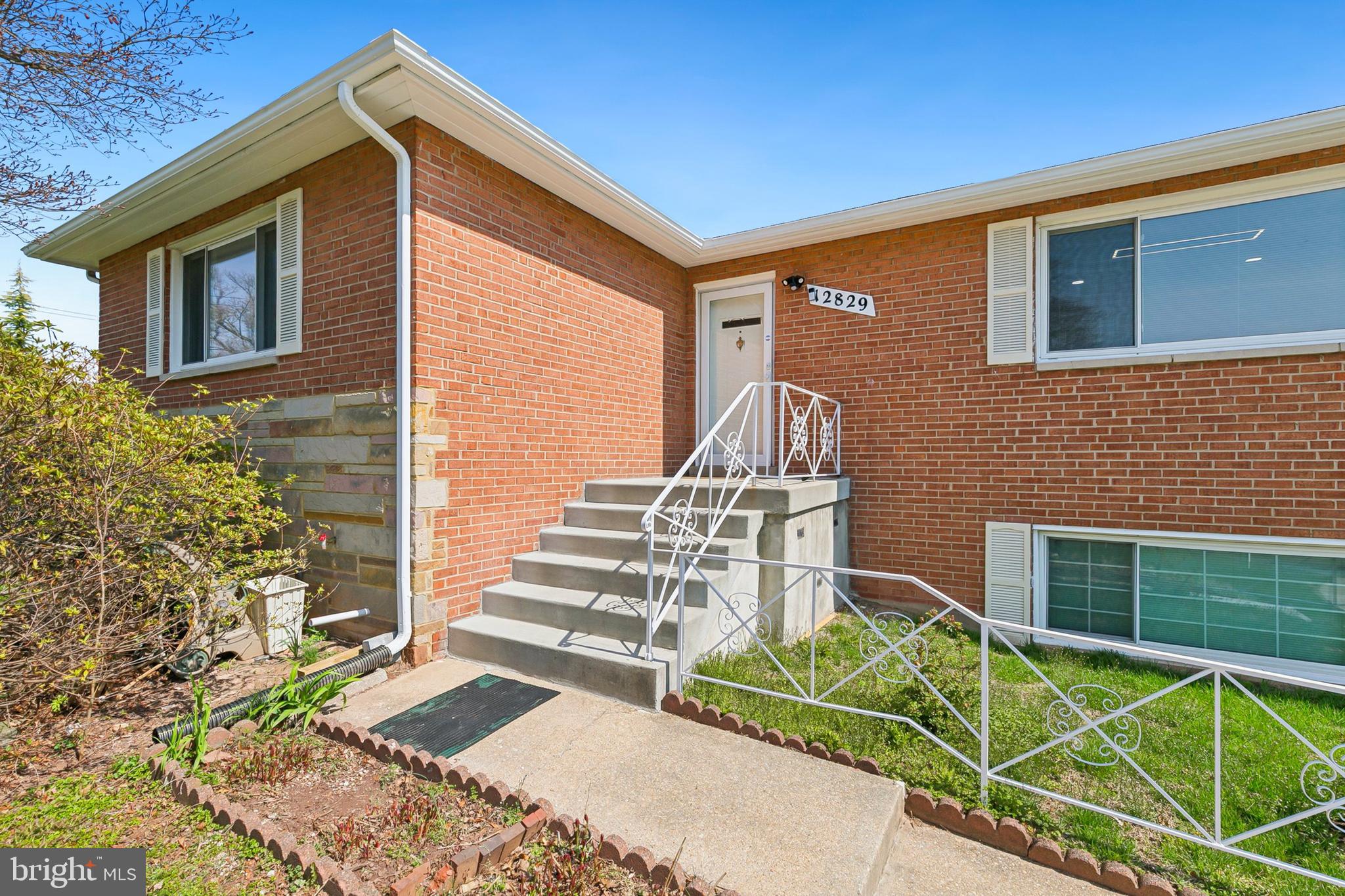 MEADOWOOD - Residential