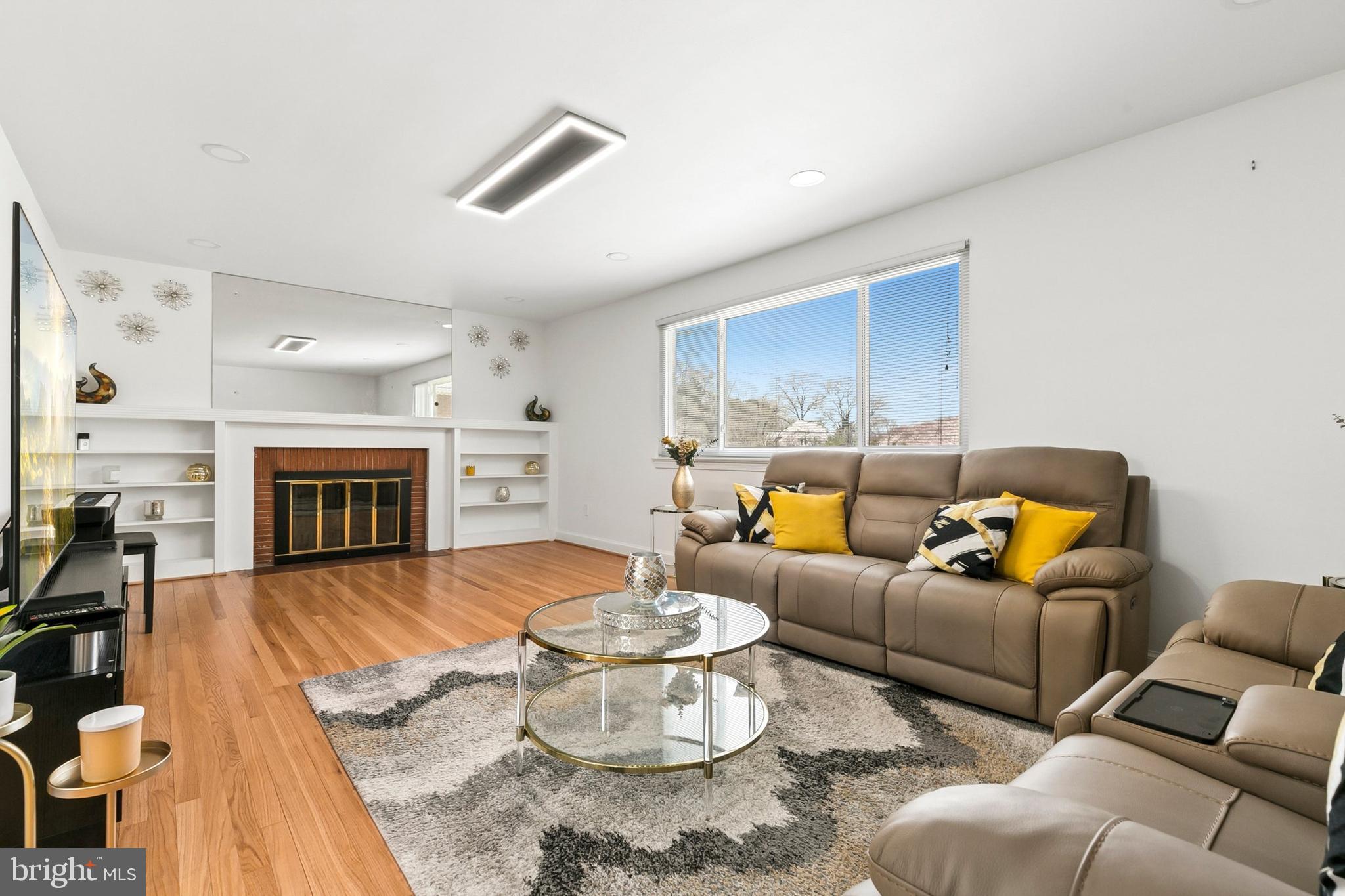 MEADOWOOD - Residential