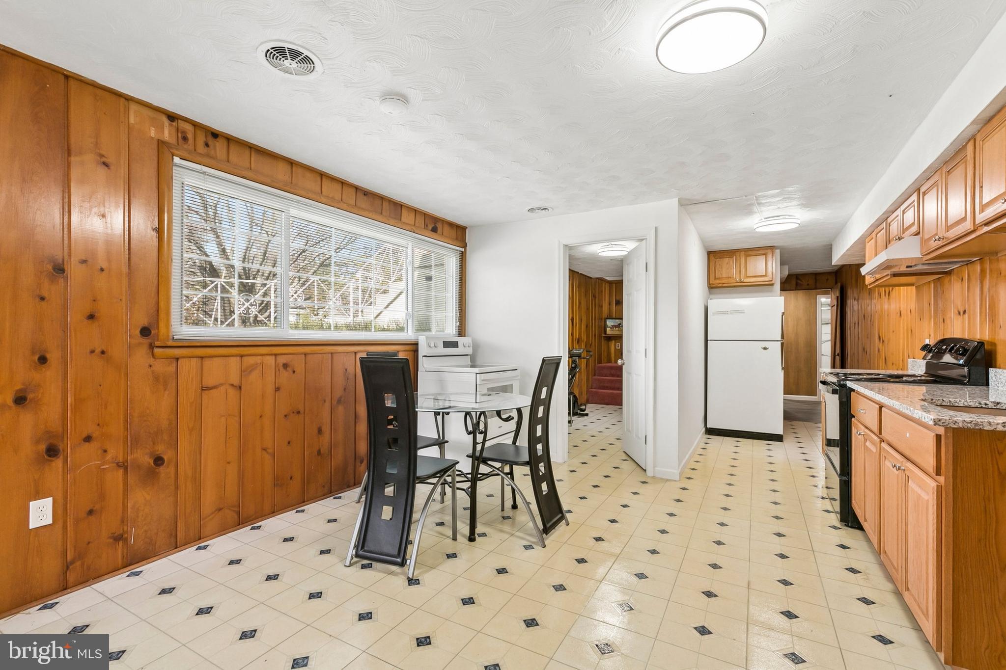 MEADOWOOD - Residential