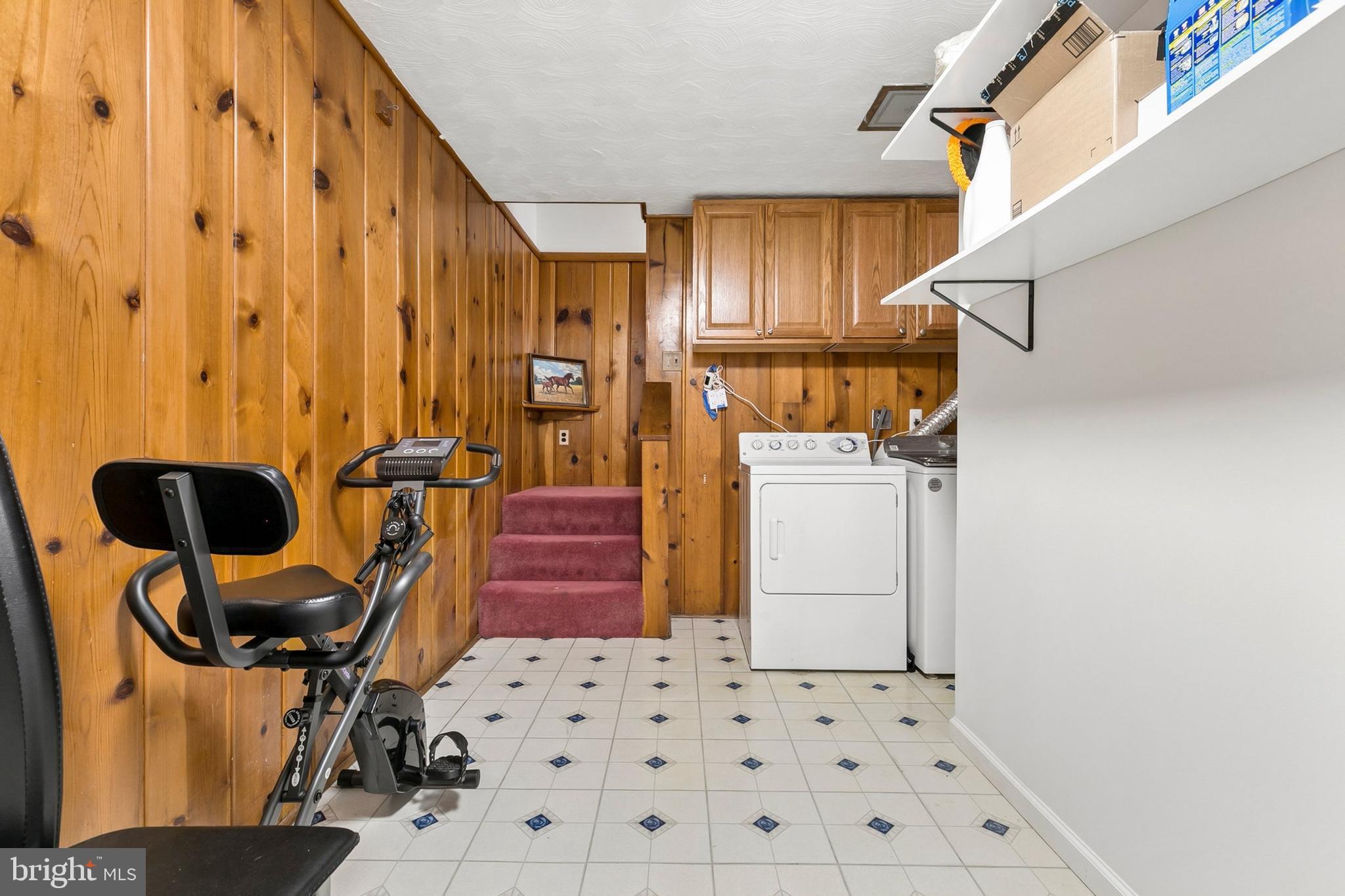 MEADOWOOD - Residential