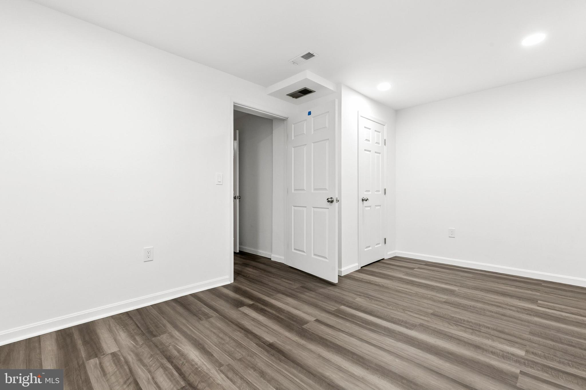 MEADOWOOD - Residential