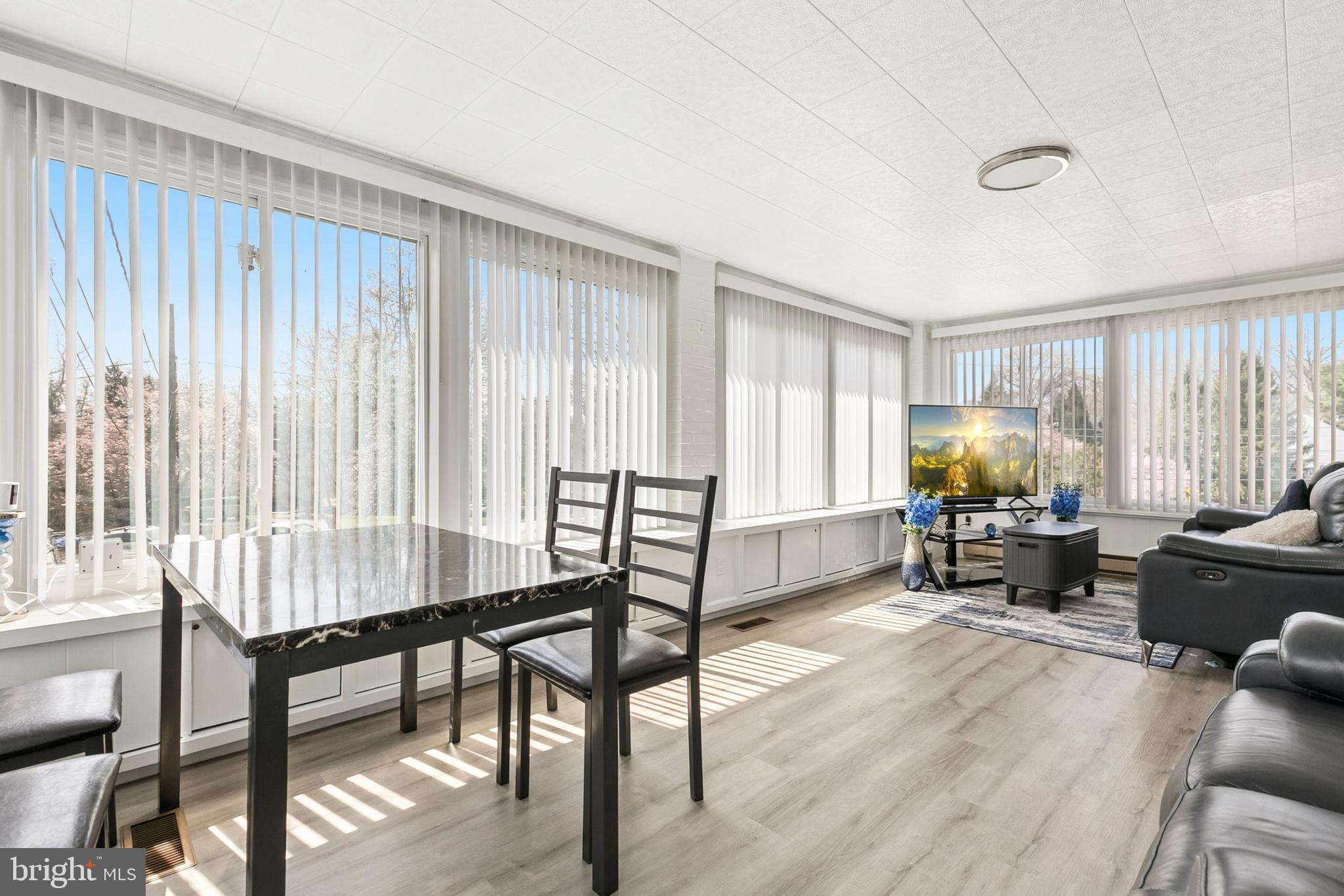 MEADOWOOD - Residential