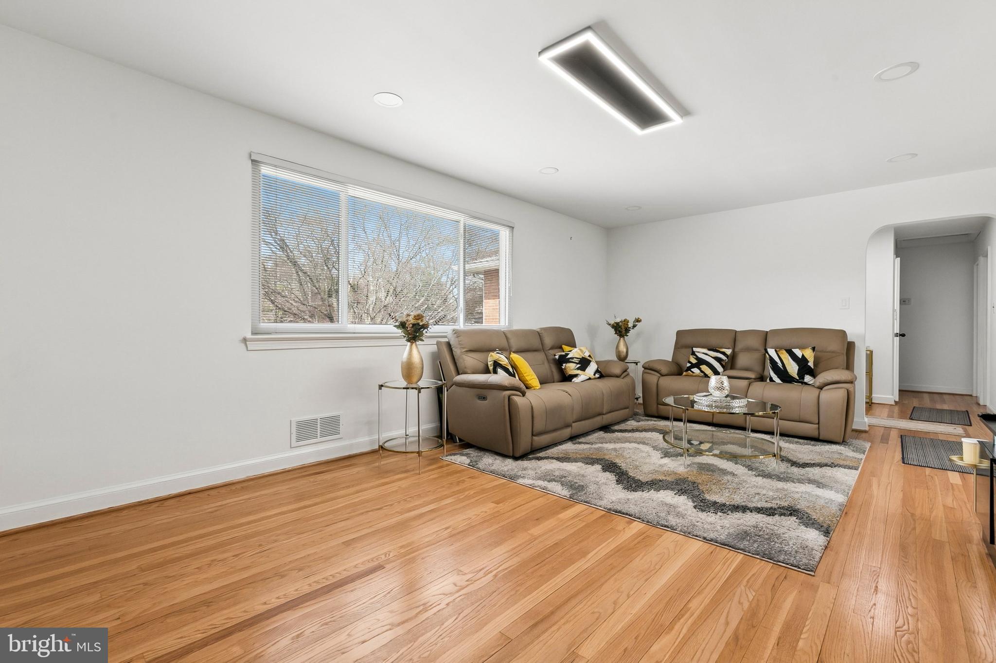 MEADOWOOD - Residential