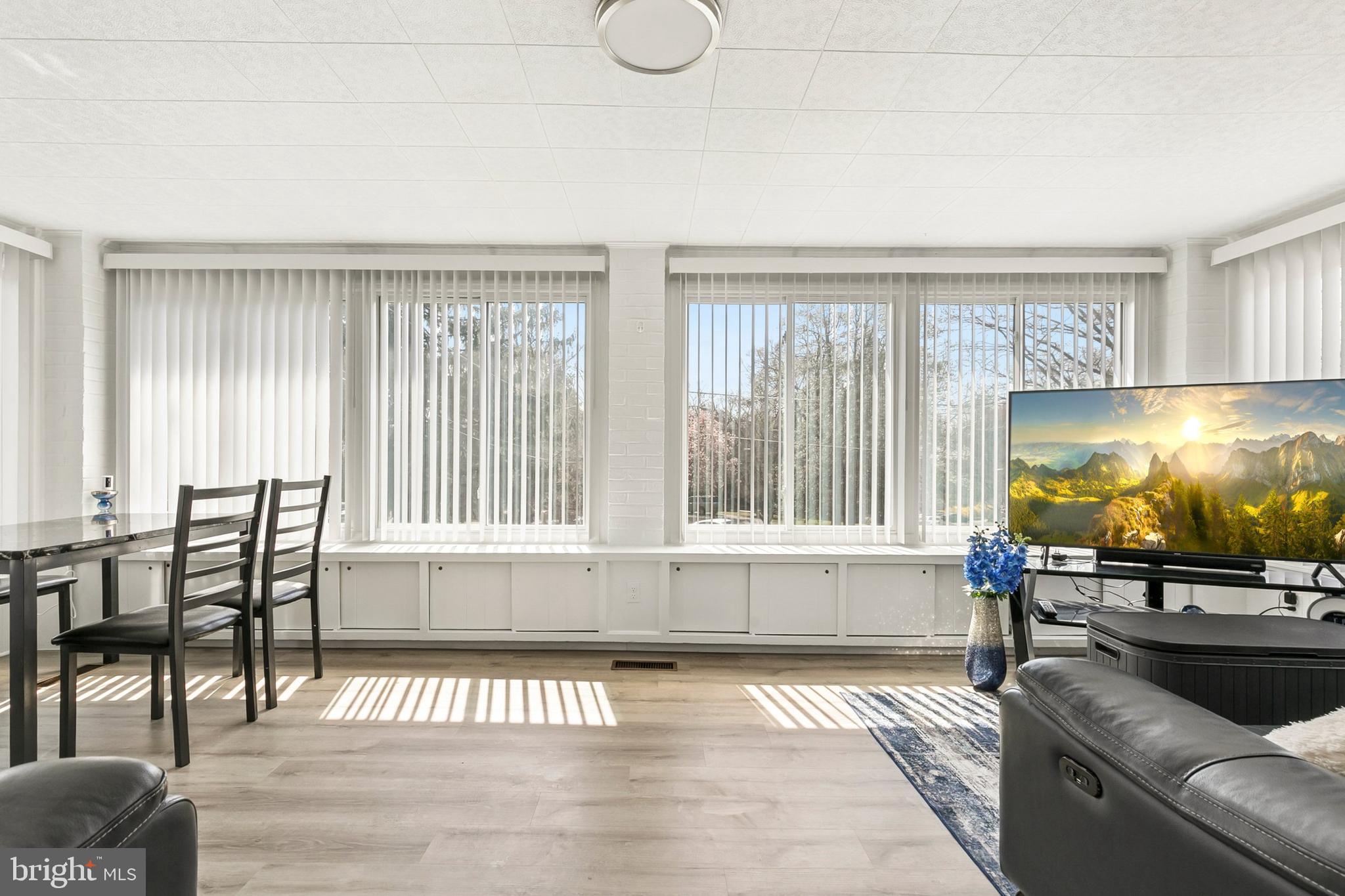 MEADOWOOD - Residential