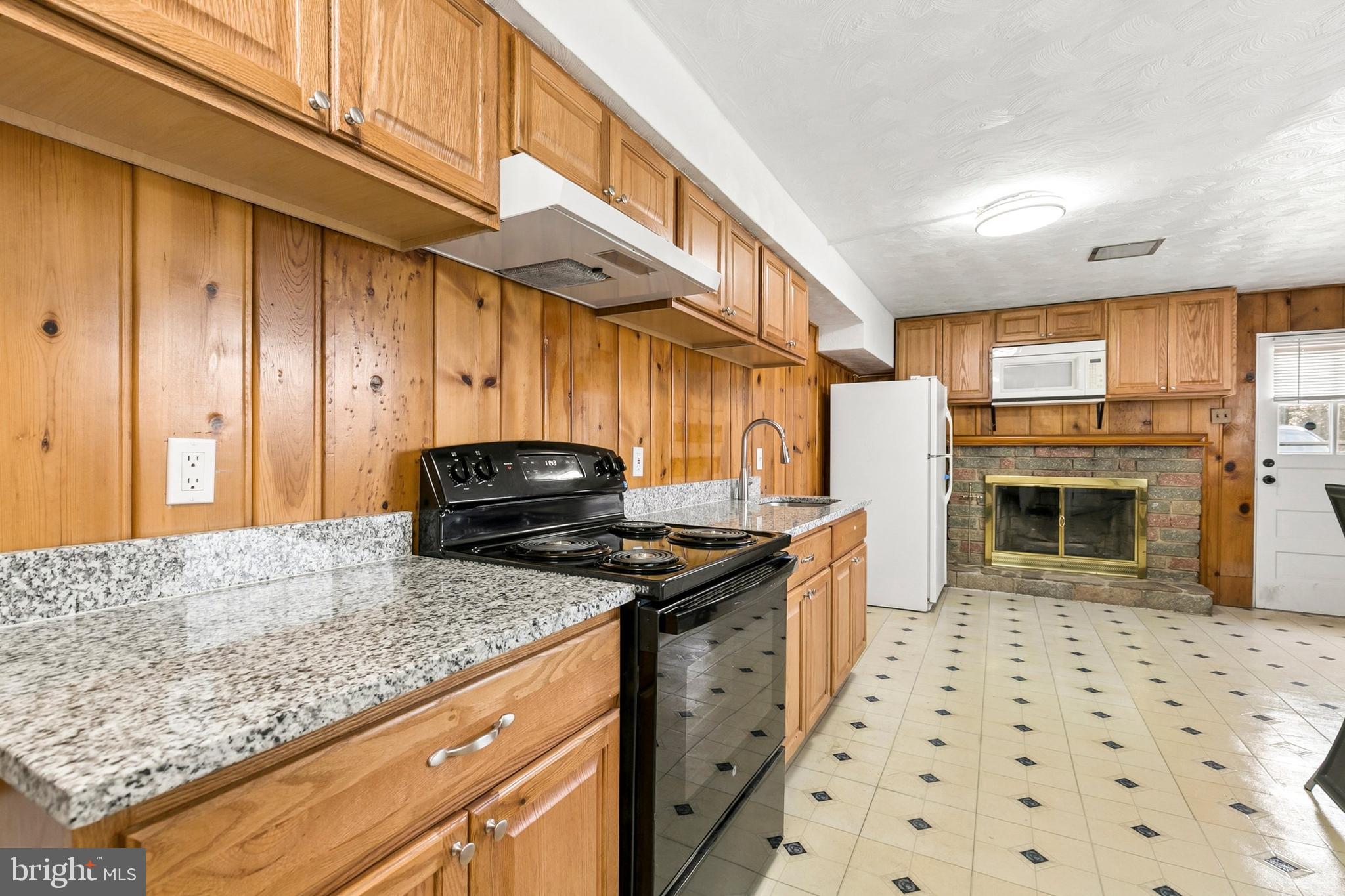 MEADOWOOD - Residential