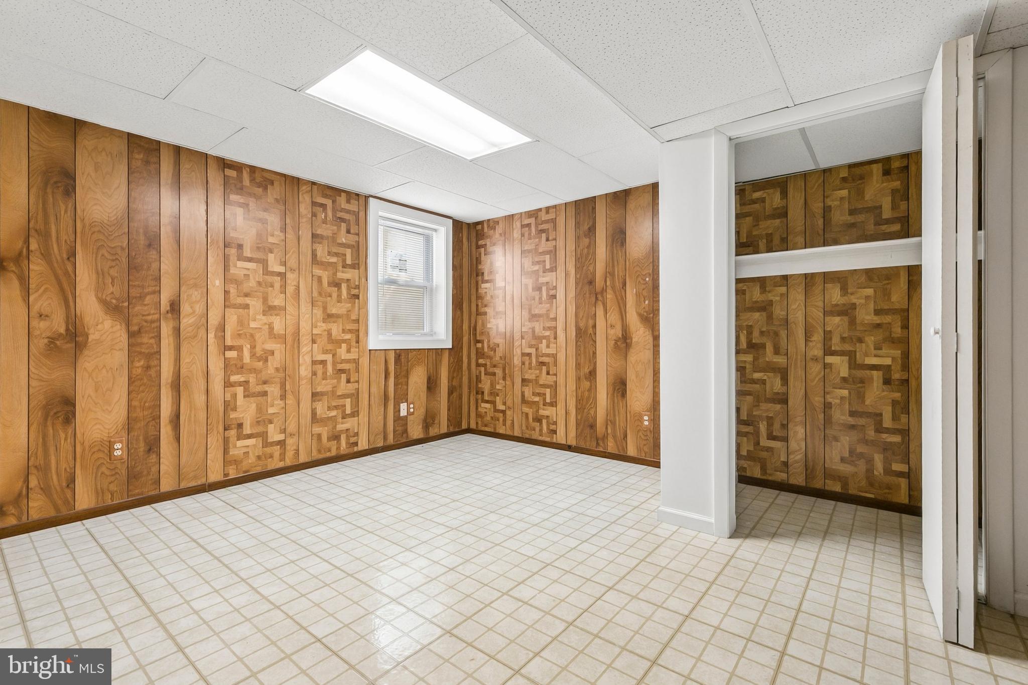 MEADOWOOD - Residential