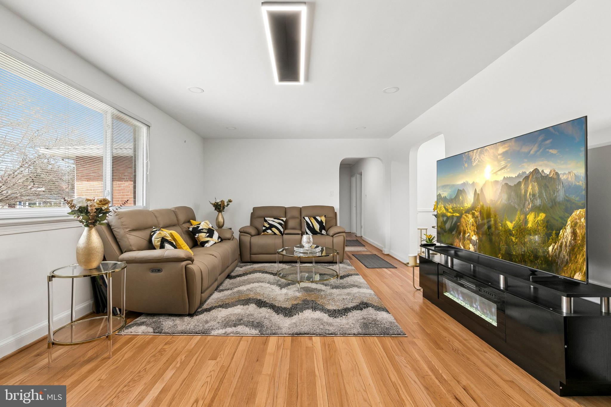 MEADOWOOD - Residential