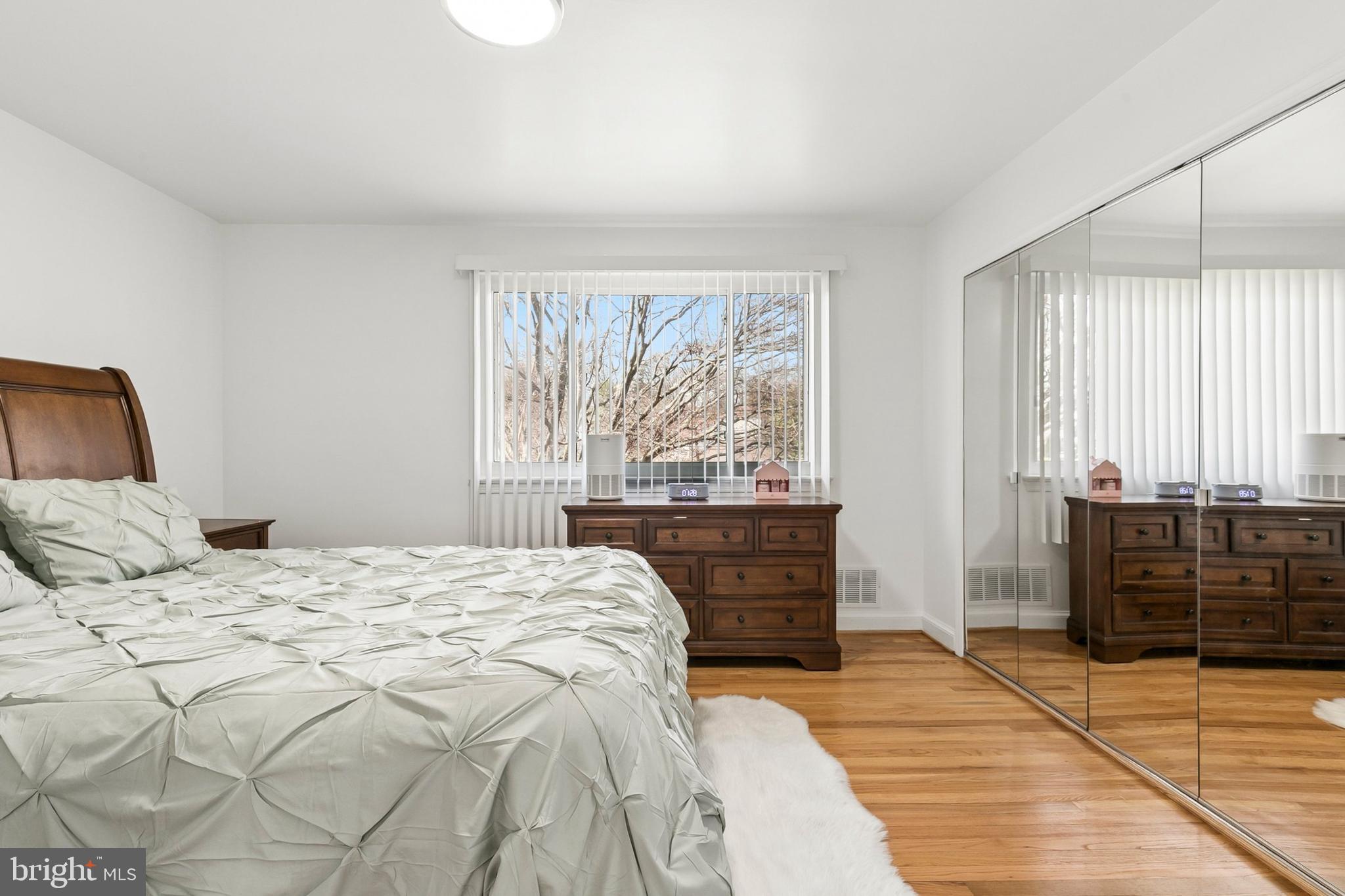 MEADOWOOD - Residential