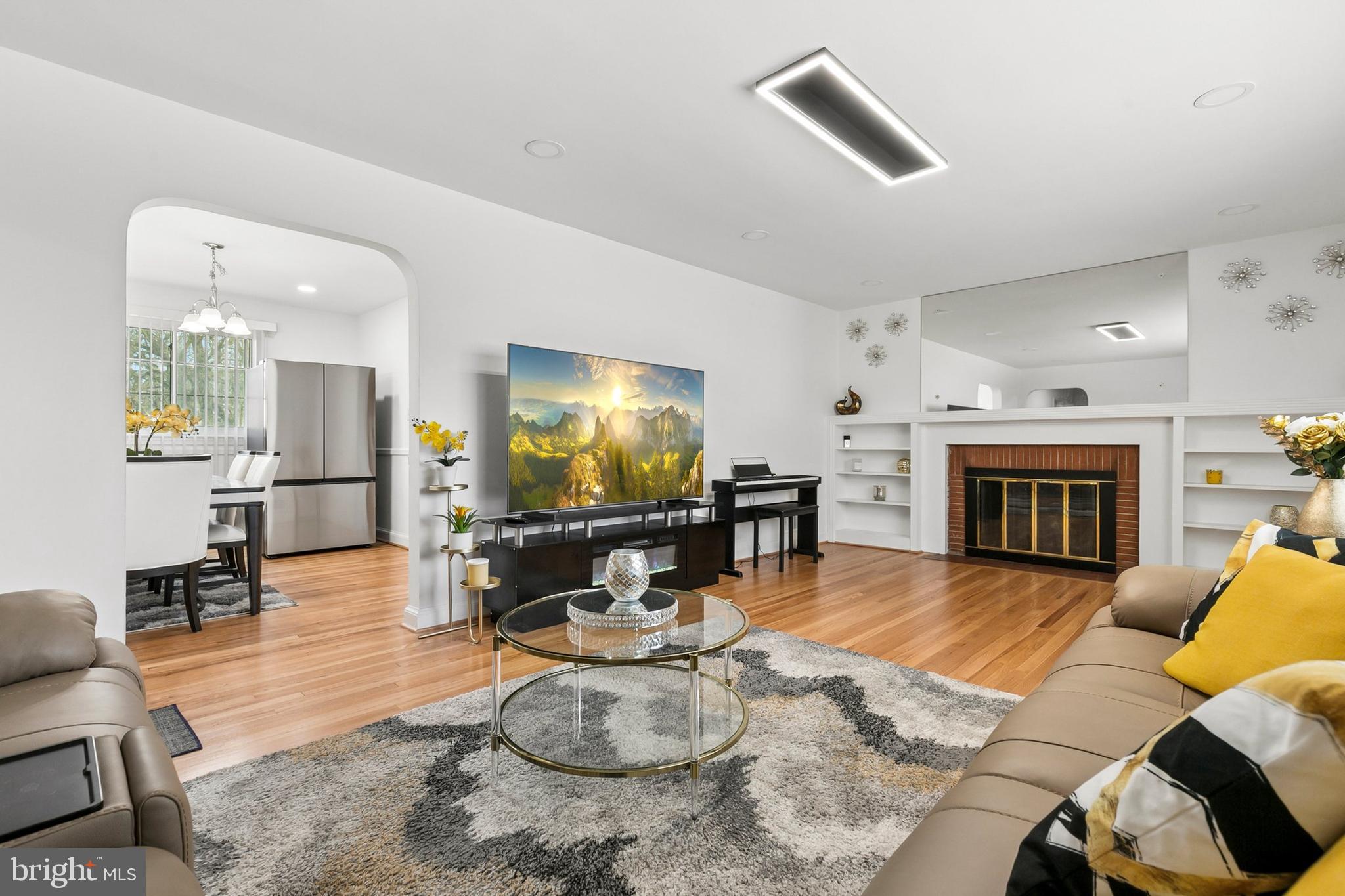 MEADOWOOD - Residential