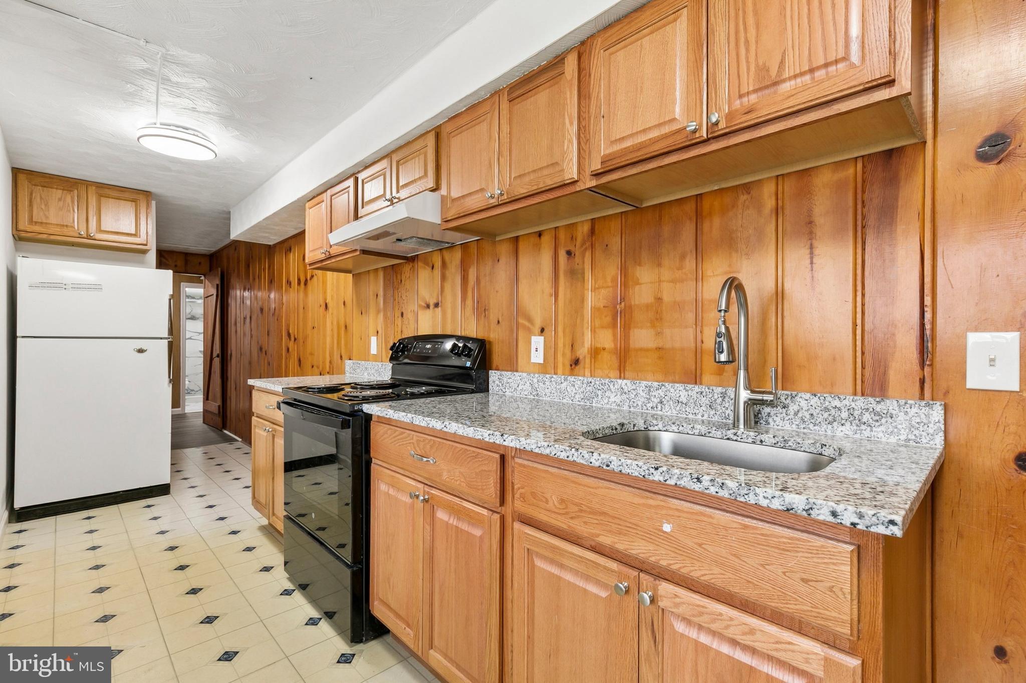 MEADOWOOD - Residential