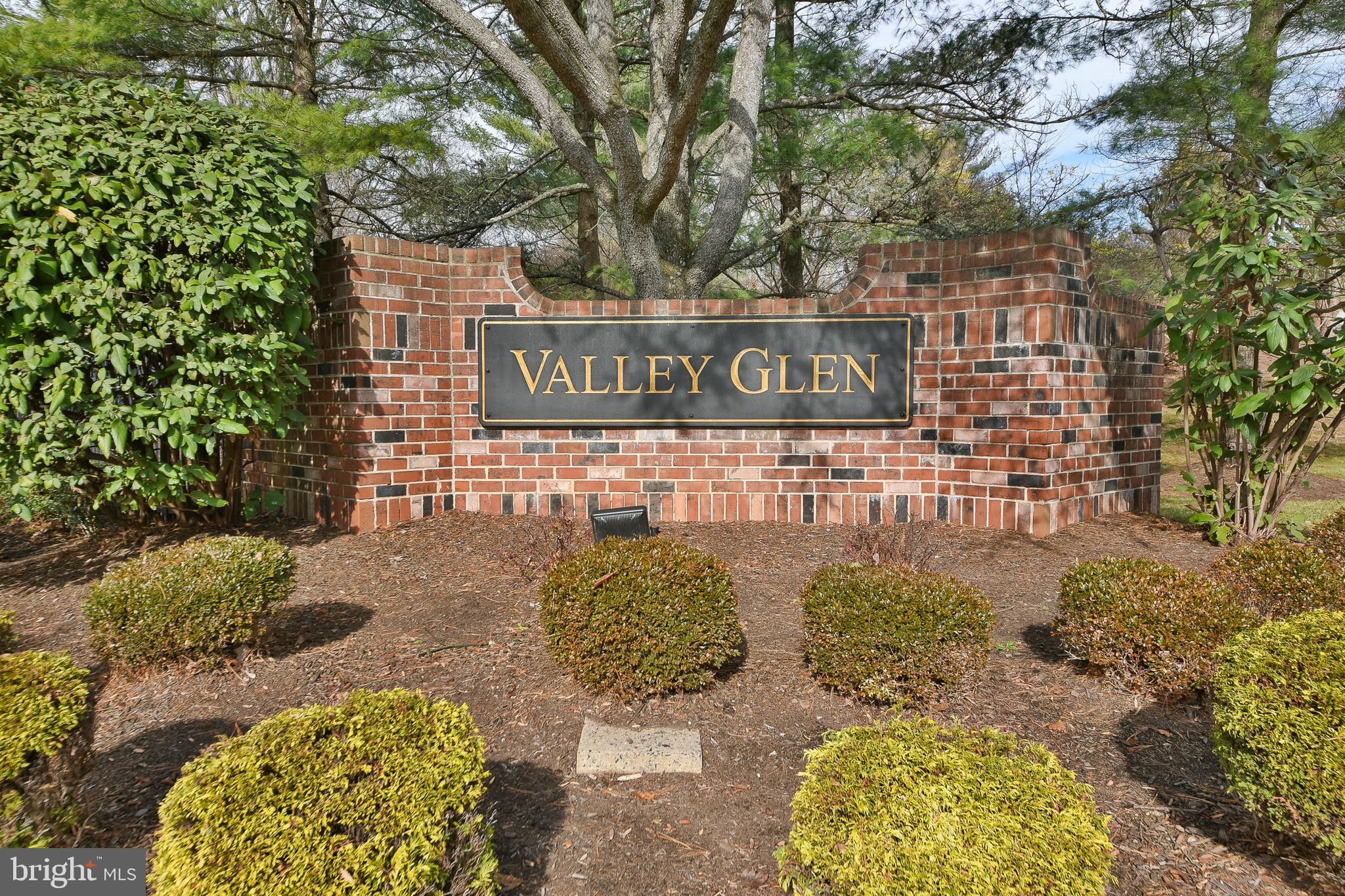 VALLEY GLEN - Residential