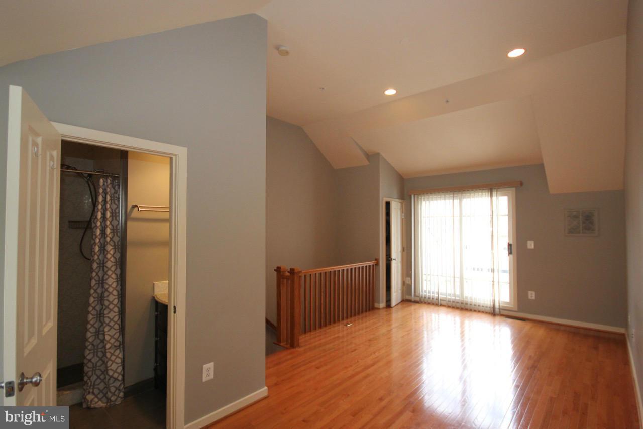 CLARENDON CENTER - Residential Lease