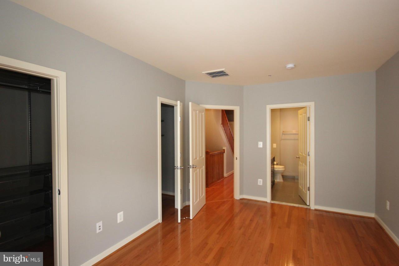 CLARENDON CENTER - Residential Lease