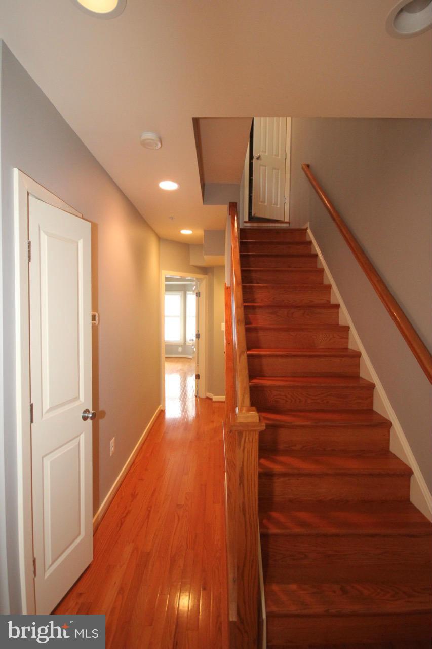 CLARENDON CENTER - Residential Lease