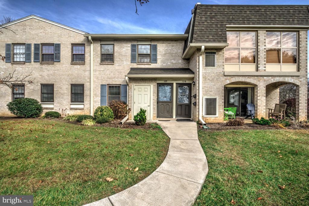 Photo of 129 Valleybrook Drive, Lancaster, PA 17601 (MLS # PALA2060968)