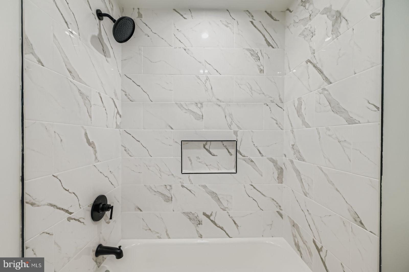 SANDTOWN-WINCHESTER - Residential