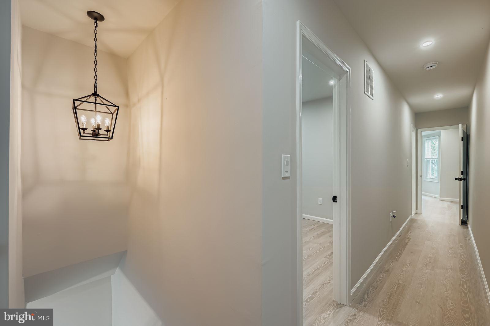 SANDTOWN-WINCHESTER - Residential