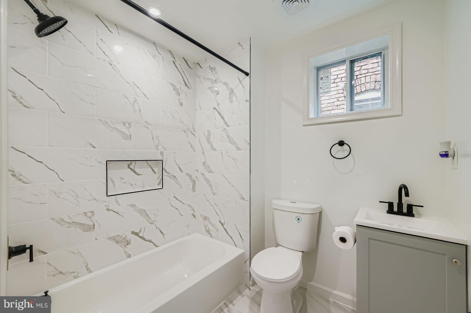 SANDTOWN-WINCHESTER - Residential