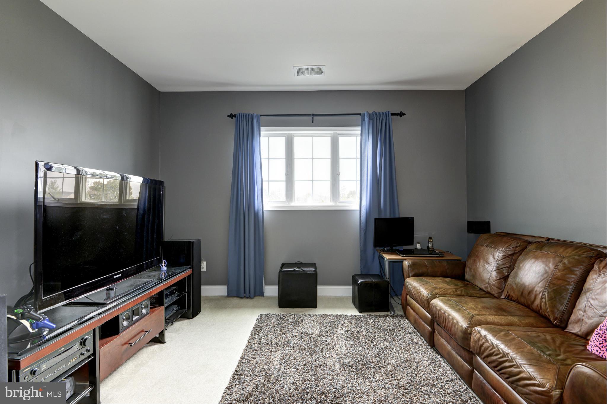 CEDAR HUNT - Residential