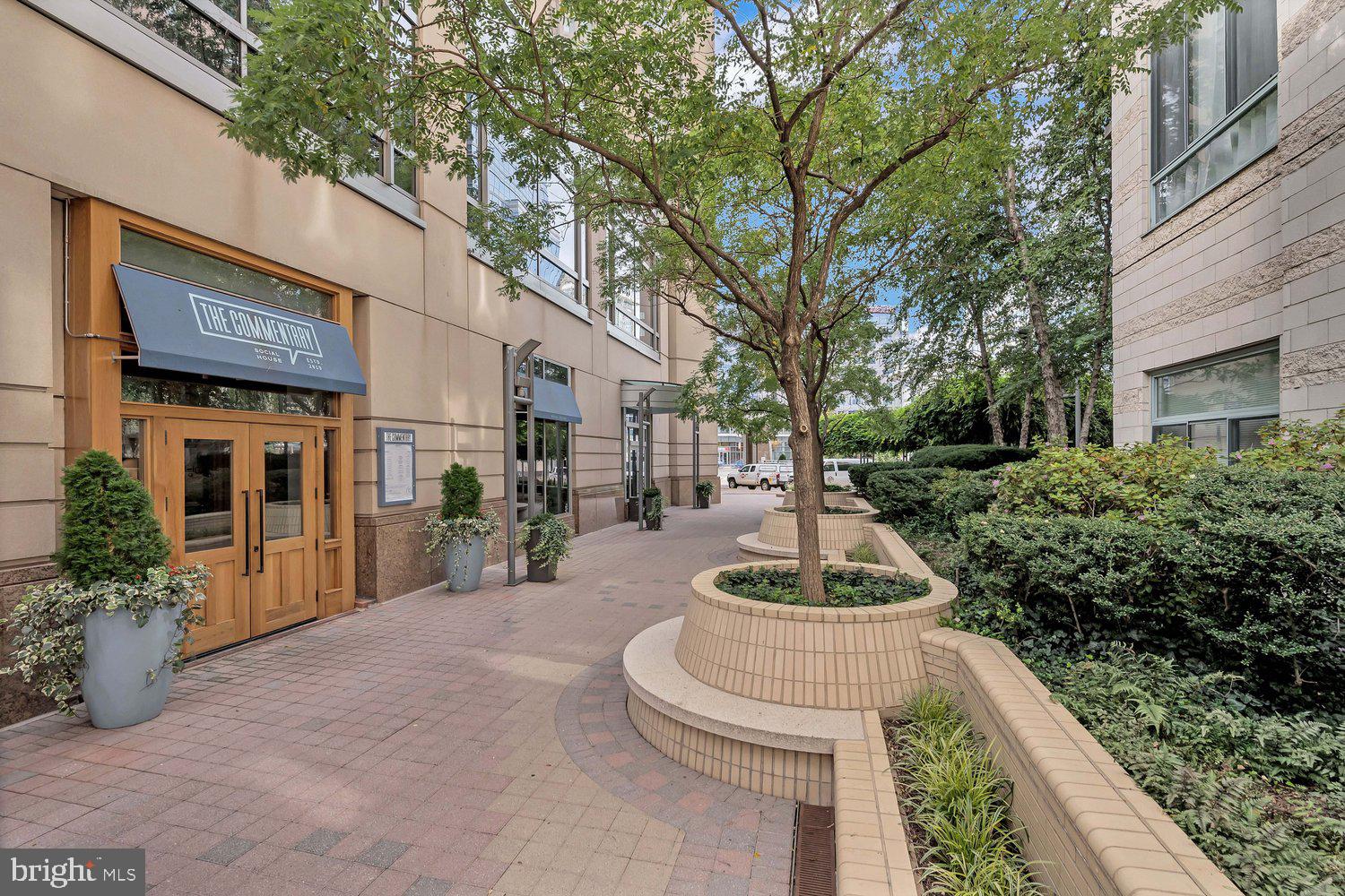 CONTINENTAL - Residential Lease