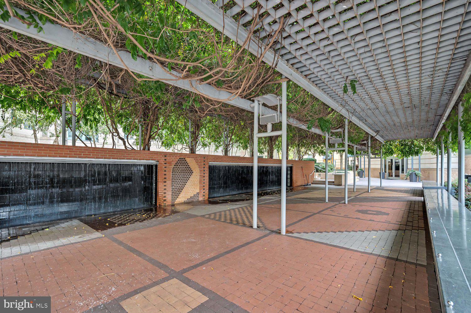 CONTINENTAL - Residential Lease