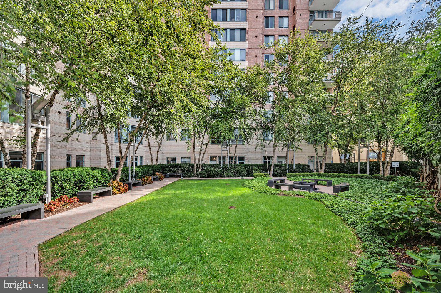 CONTINENTAL - Residential Lease