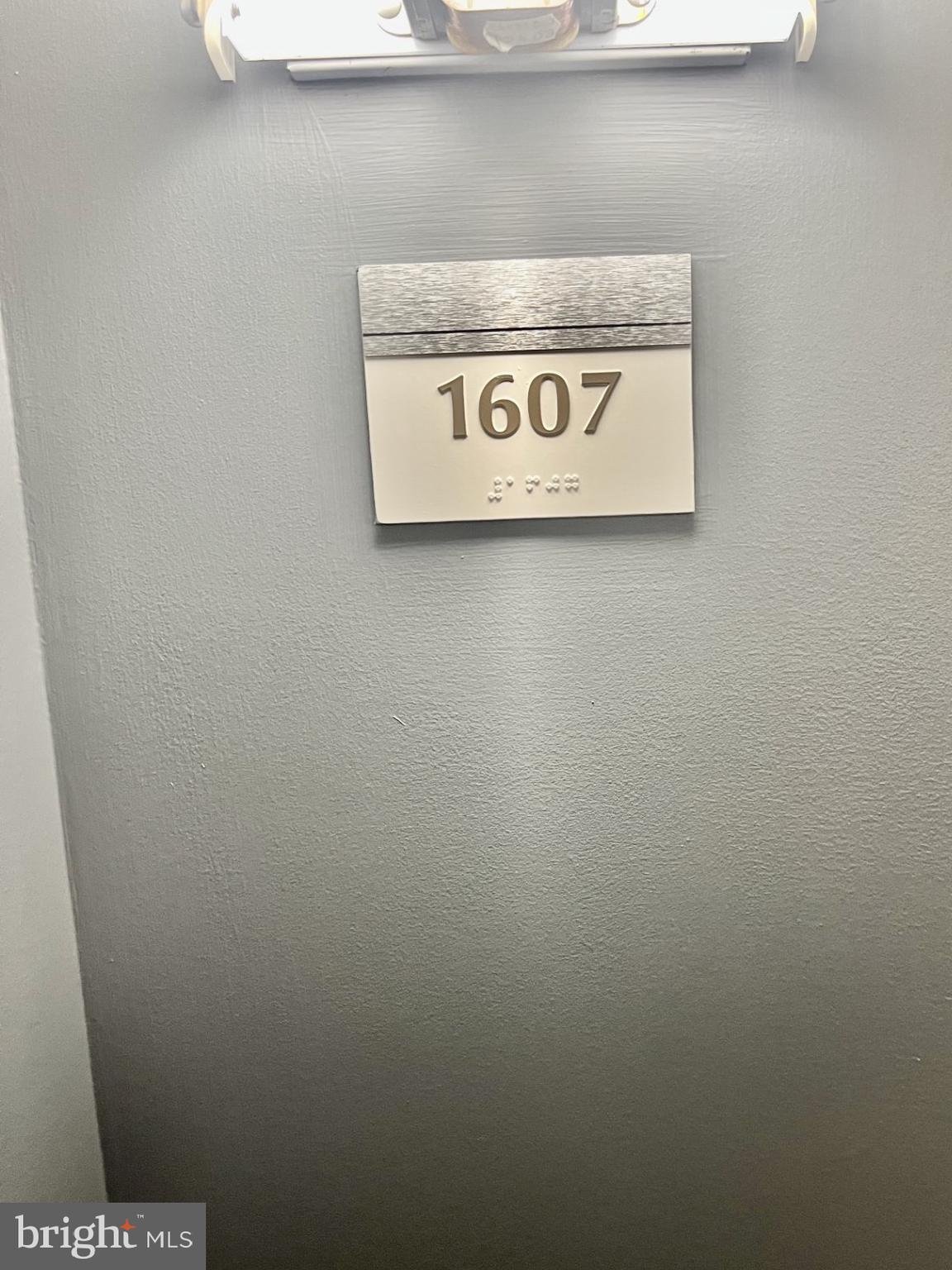 851 N GLEBE ROAD 1607