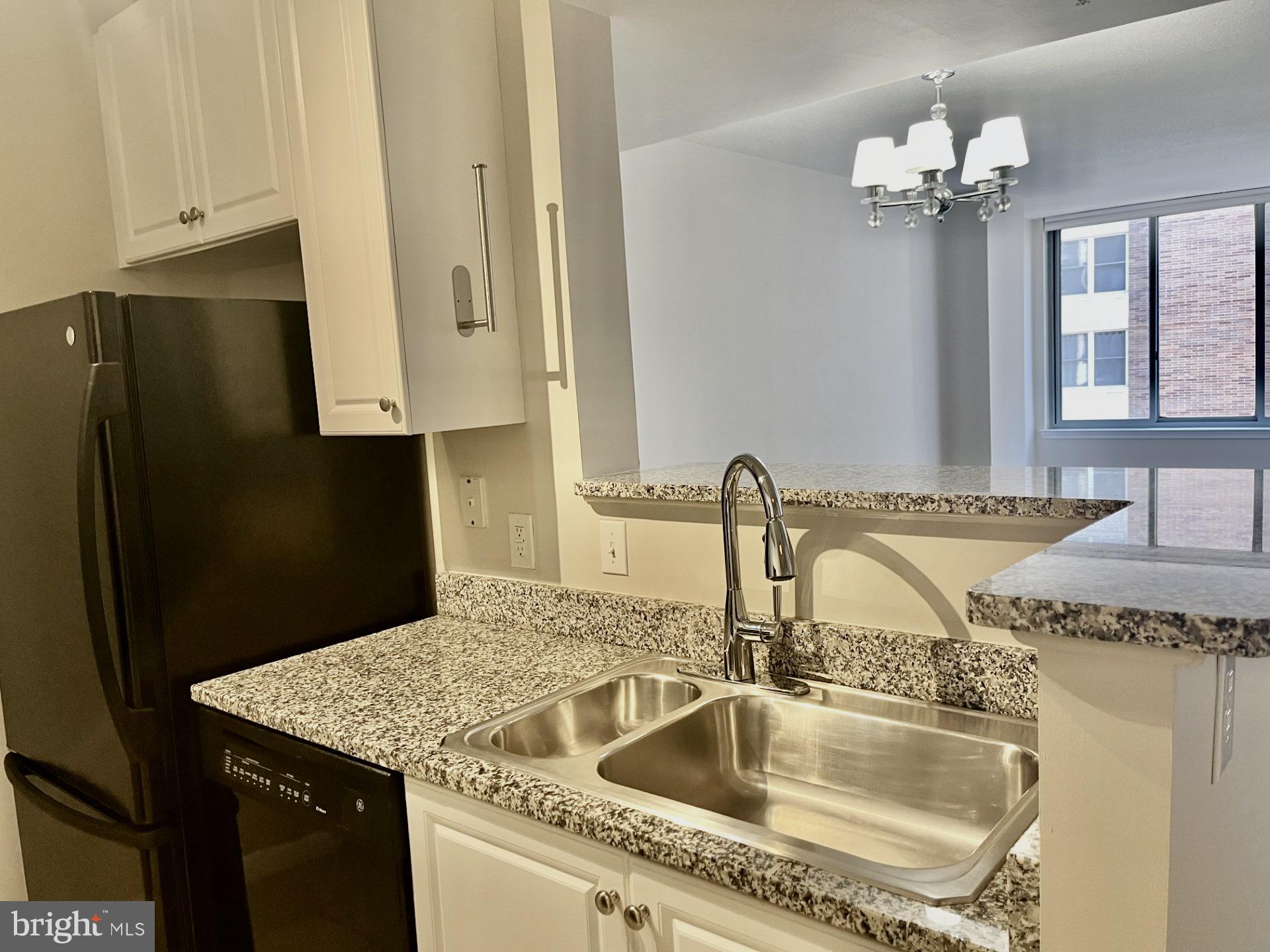 CONTINENTAL - Residential Lease