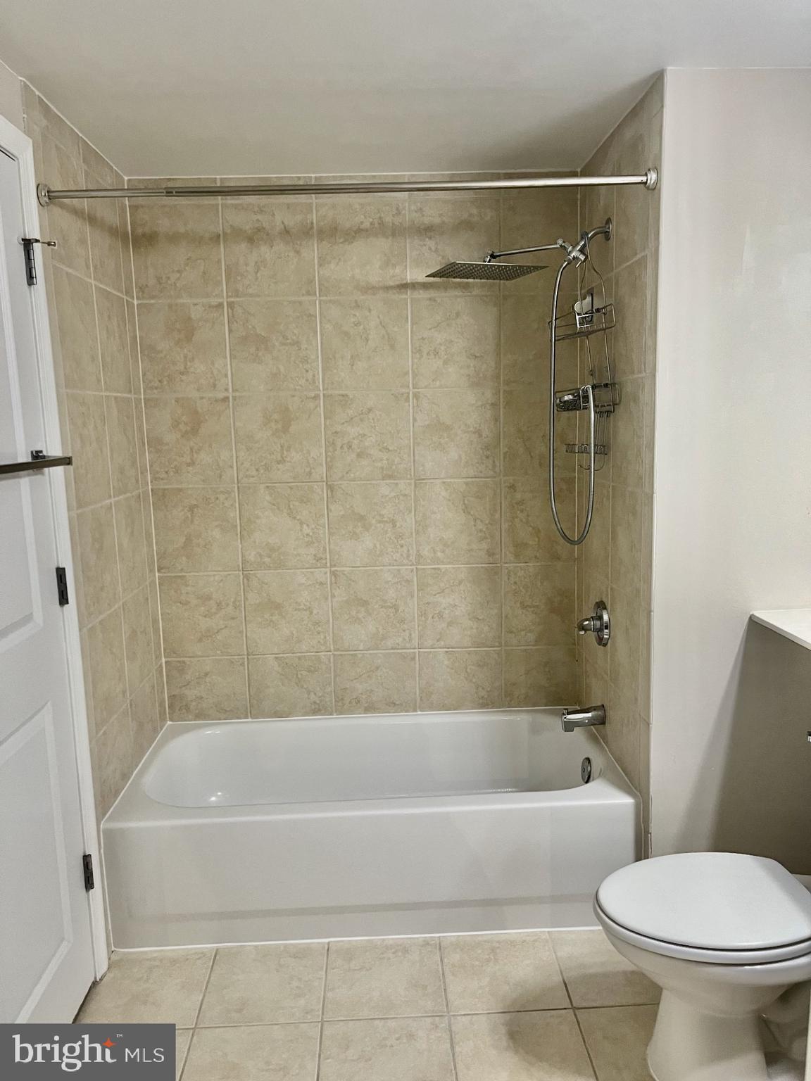 CONTINENTAL - Residential Lease