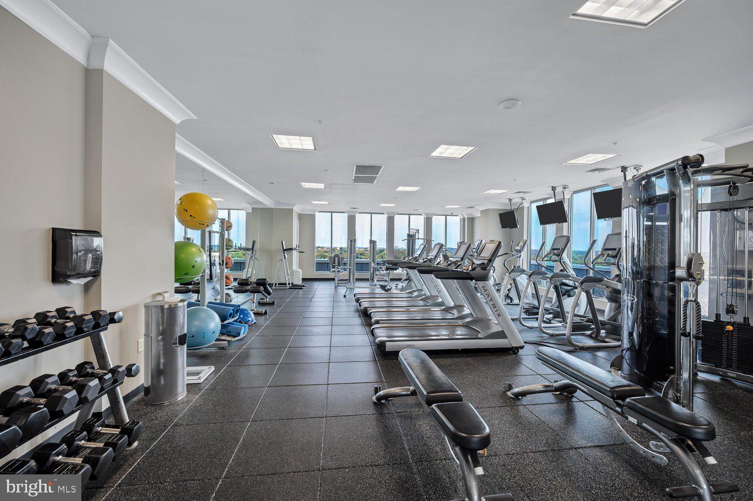 CONTINENTAL - Residential Lease