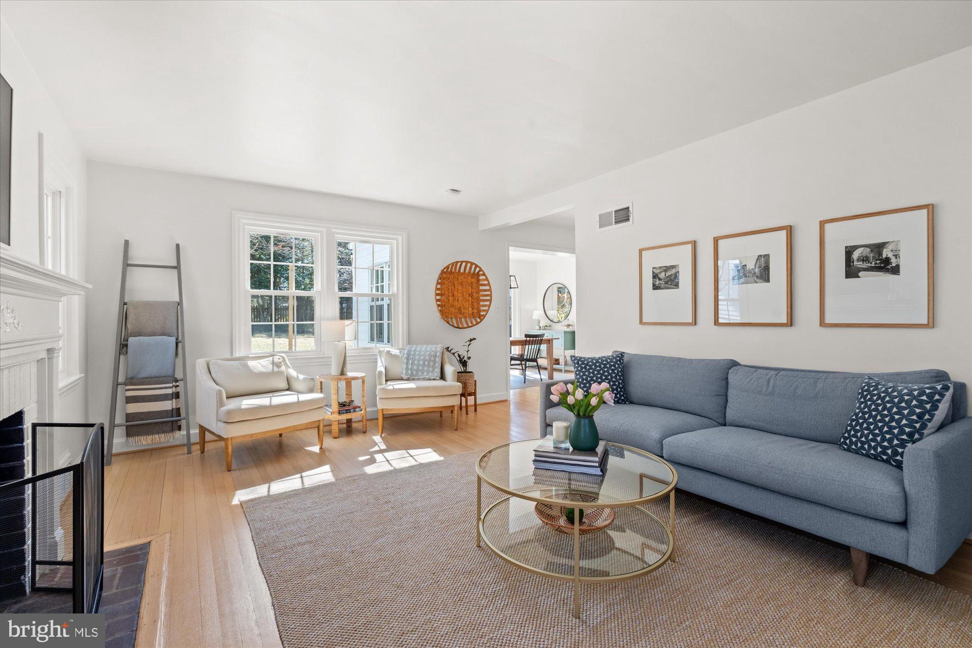 WOODACRES - Residential