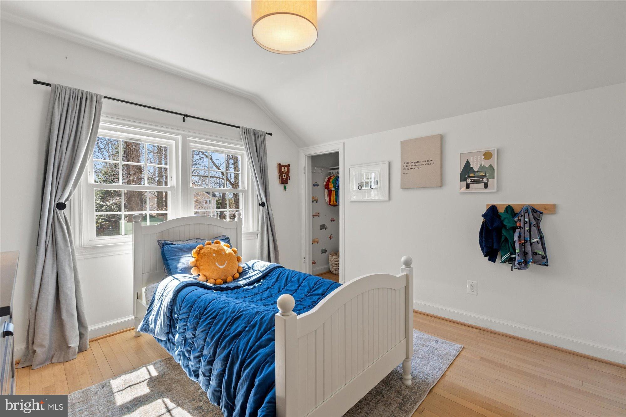 WOODACRES - Residential