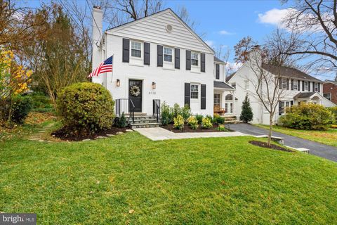 Photo of 6110 Welborn Drive, BETHESDA, MD 20816 (MLS # MDMC2221060)
