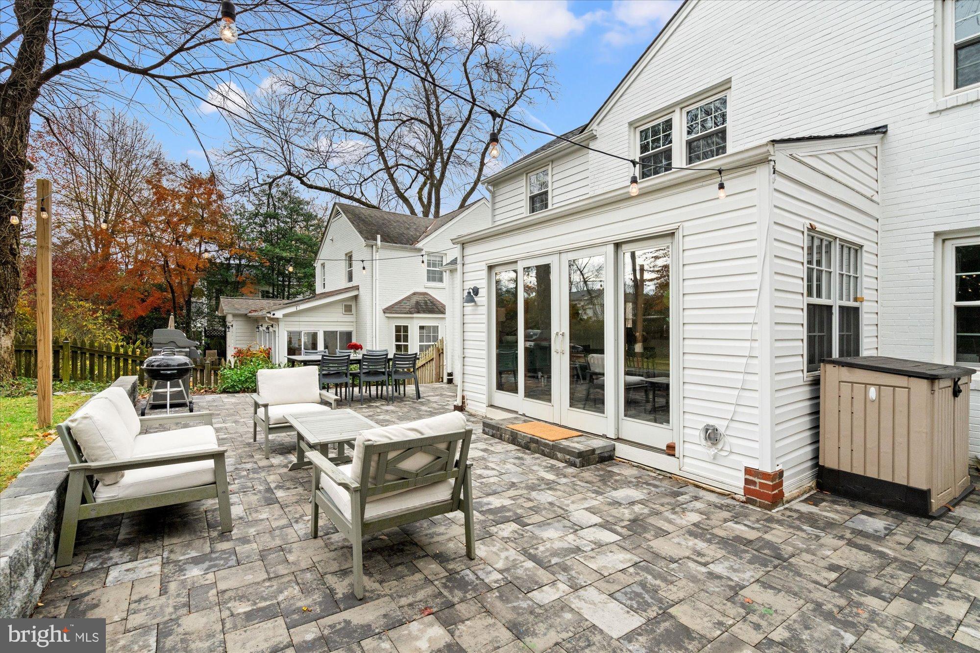 WOODACRES - Residential