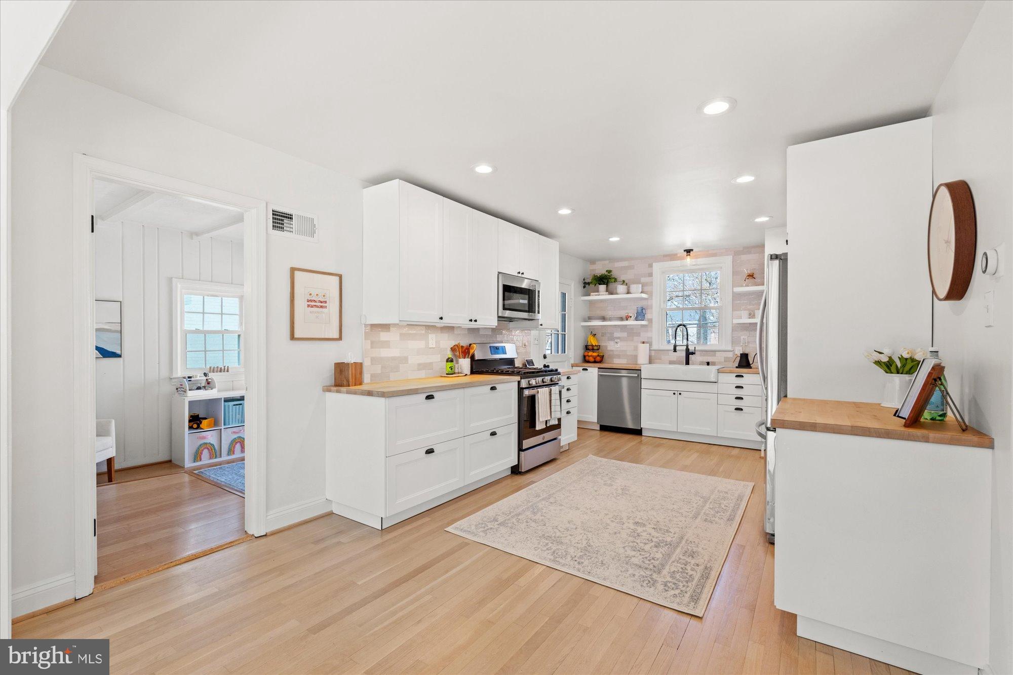 WOODACRES - Residential