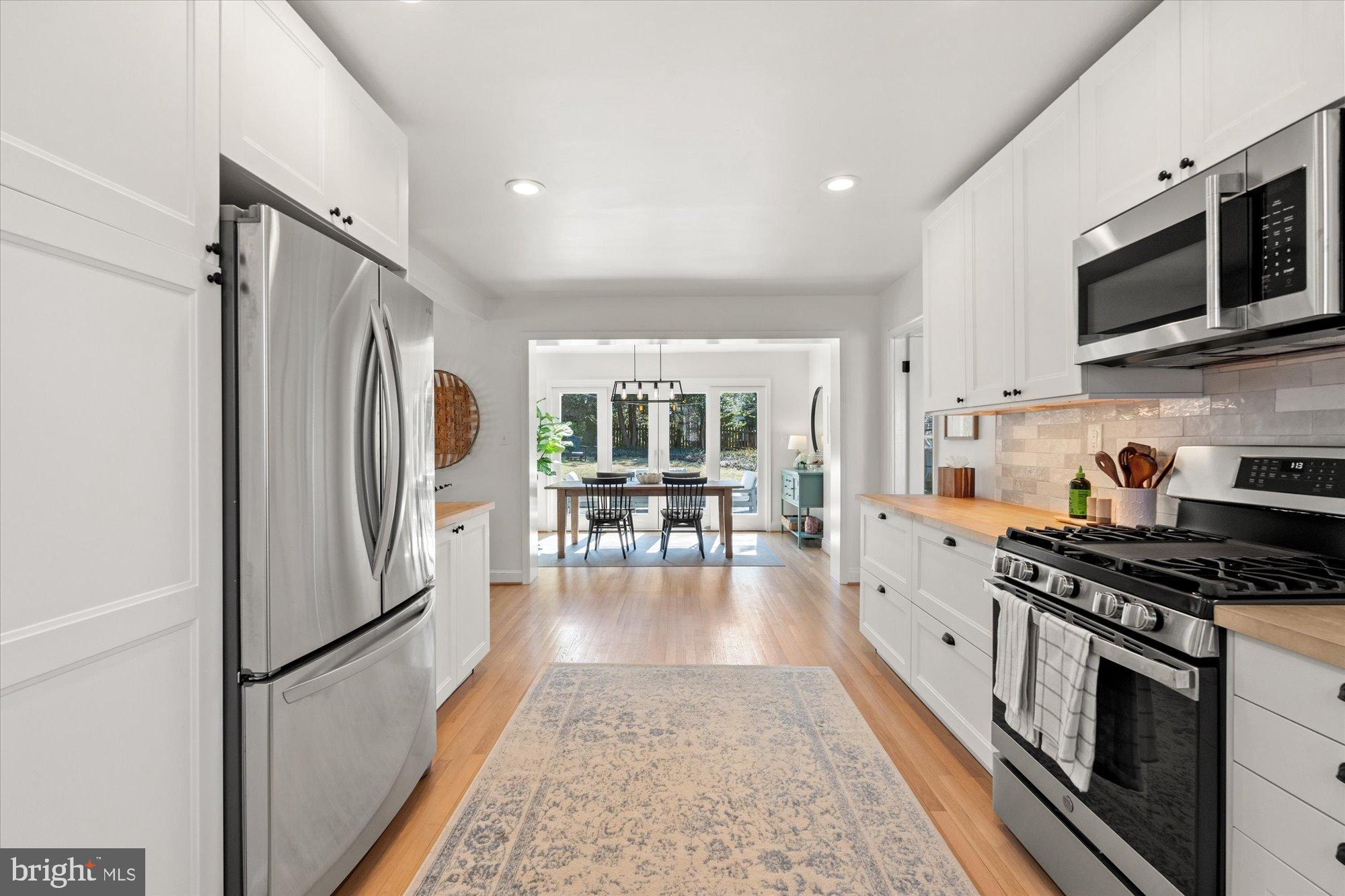 WOODACRES - Residential