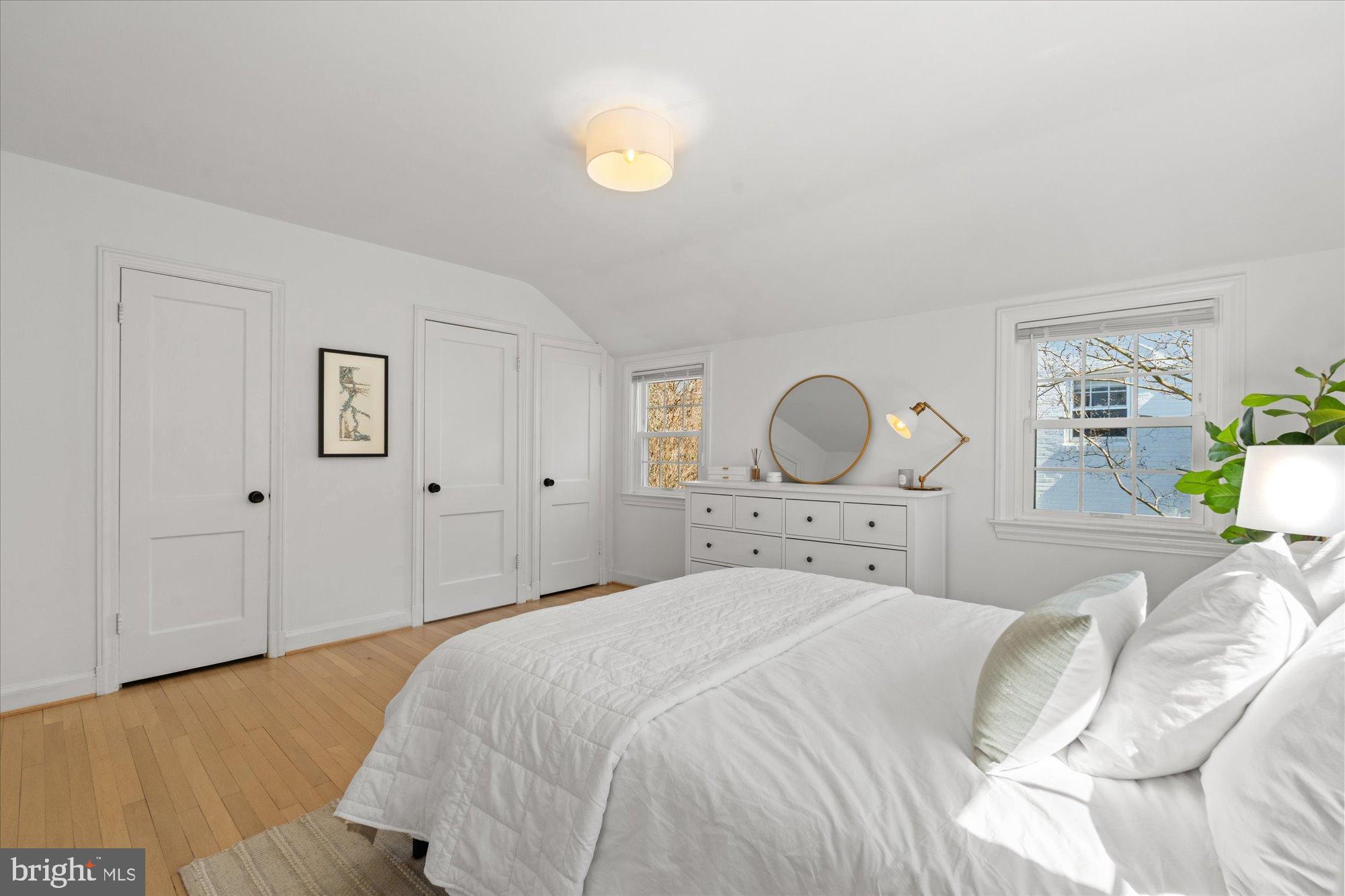 WOODACRES - Residential