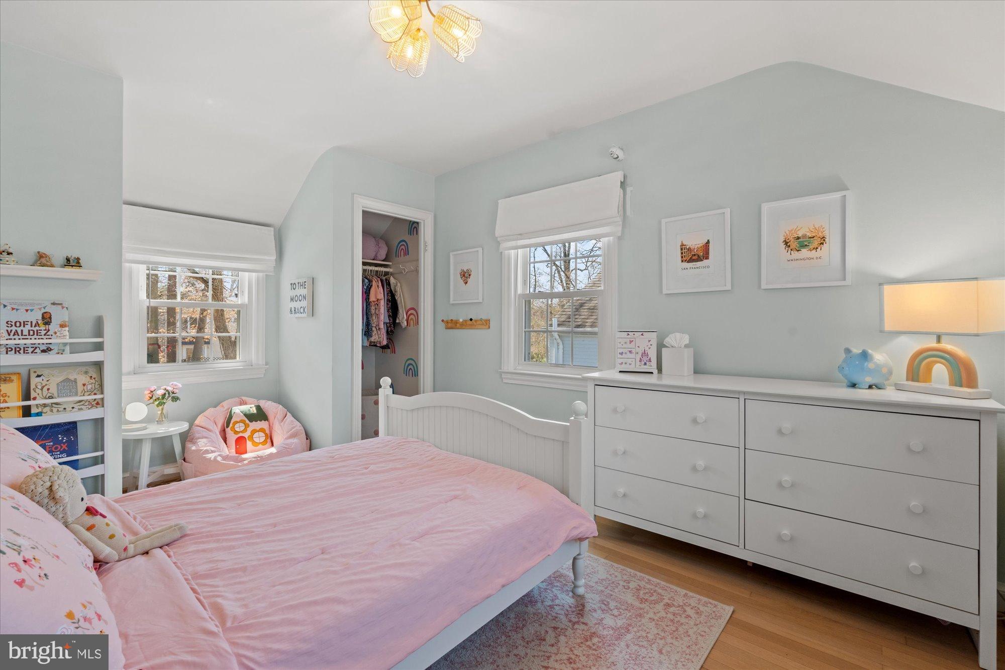 WOODACRES - Residential