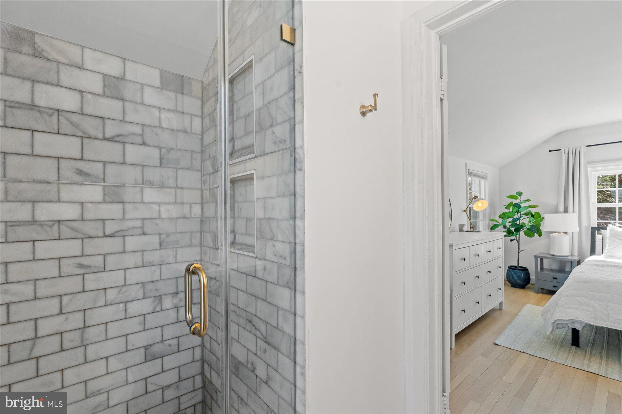 WOODACRES - Residential