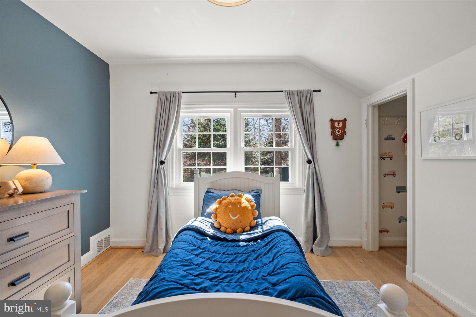 WOODACRES - Residential