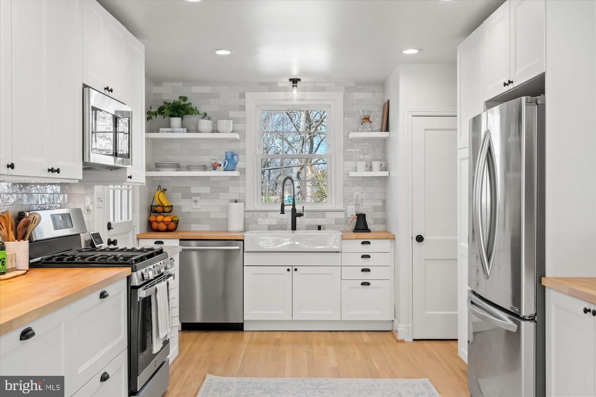 WOODACRES - Residential