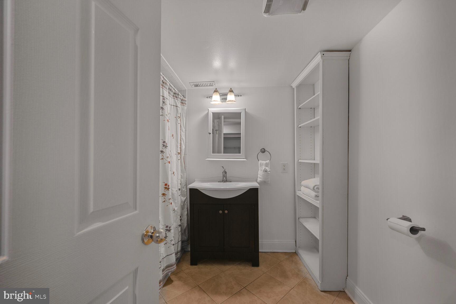 ROSEDALE PARK - Residential