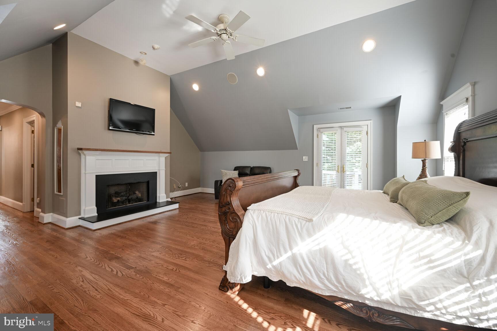 ROSEDALE PARK - Residential