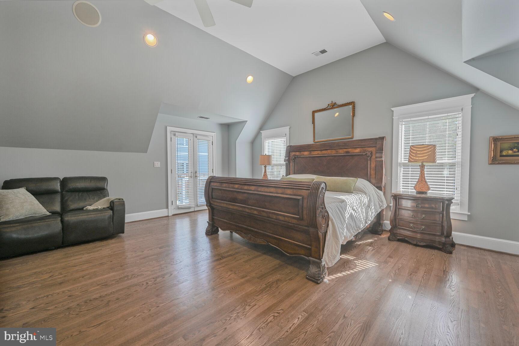 ROSEDALE PARK - Residential